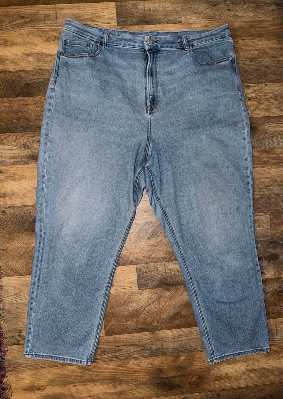 American Eagle women’s stretch curvy mom blue jeans